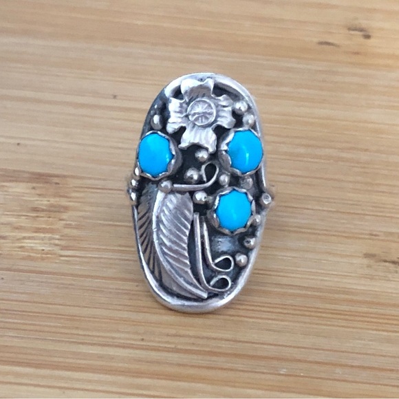 $98 Signed Southwest Artisan Vintage Estate Ring  Size 8 & 3/4 Marked F Sterling - Picture 3 of 10